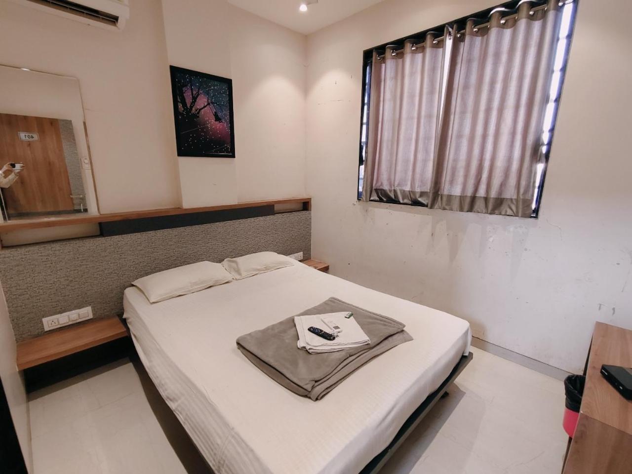 Hotel Pragati Inn Ahmednagar Exterior foto