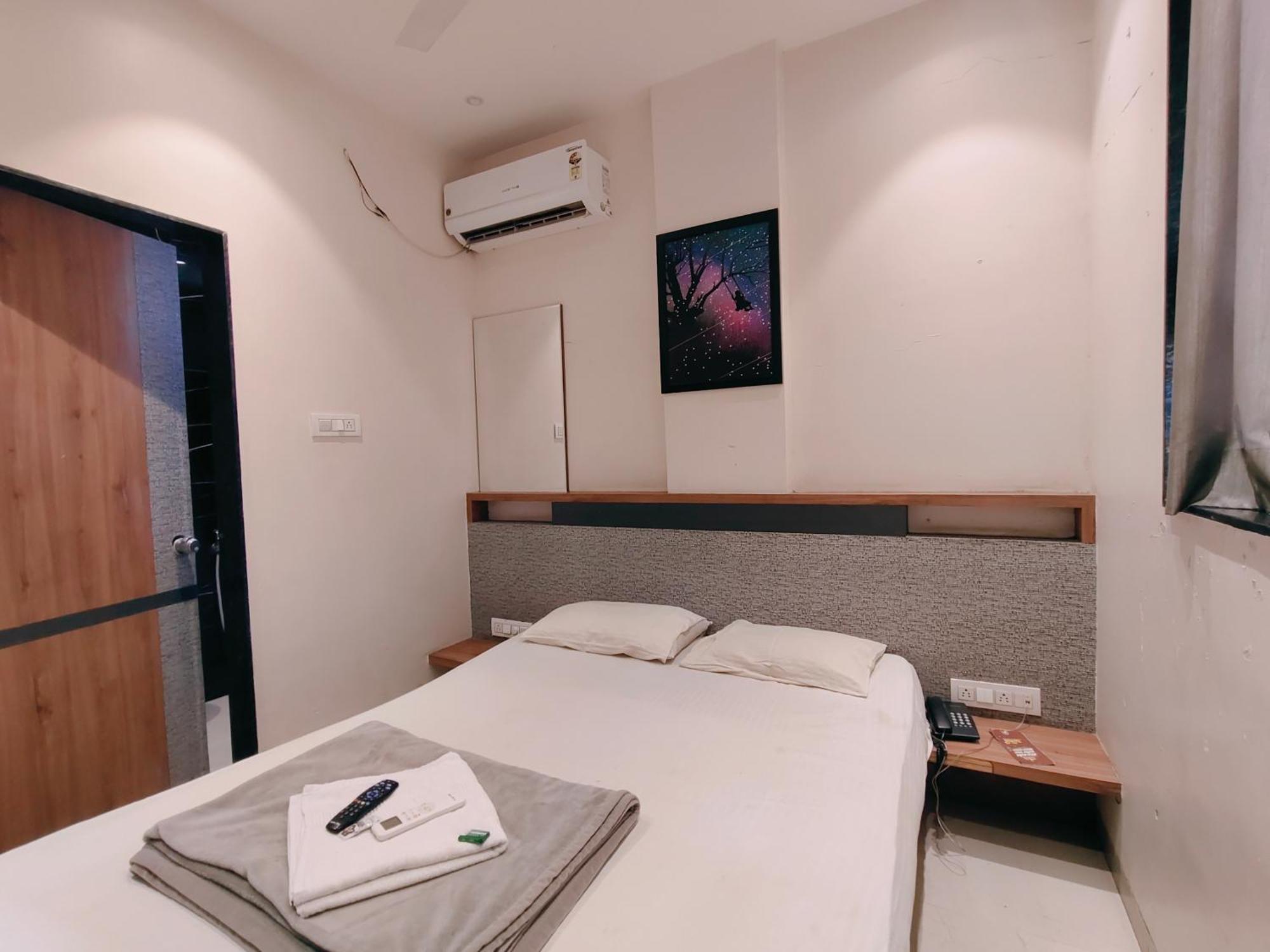 Hotel Pragati Inn Ahmednagar Exterior foto