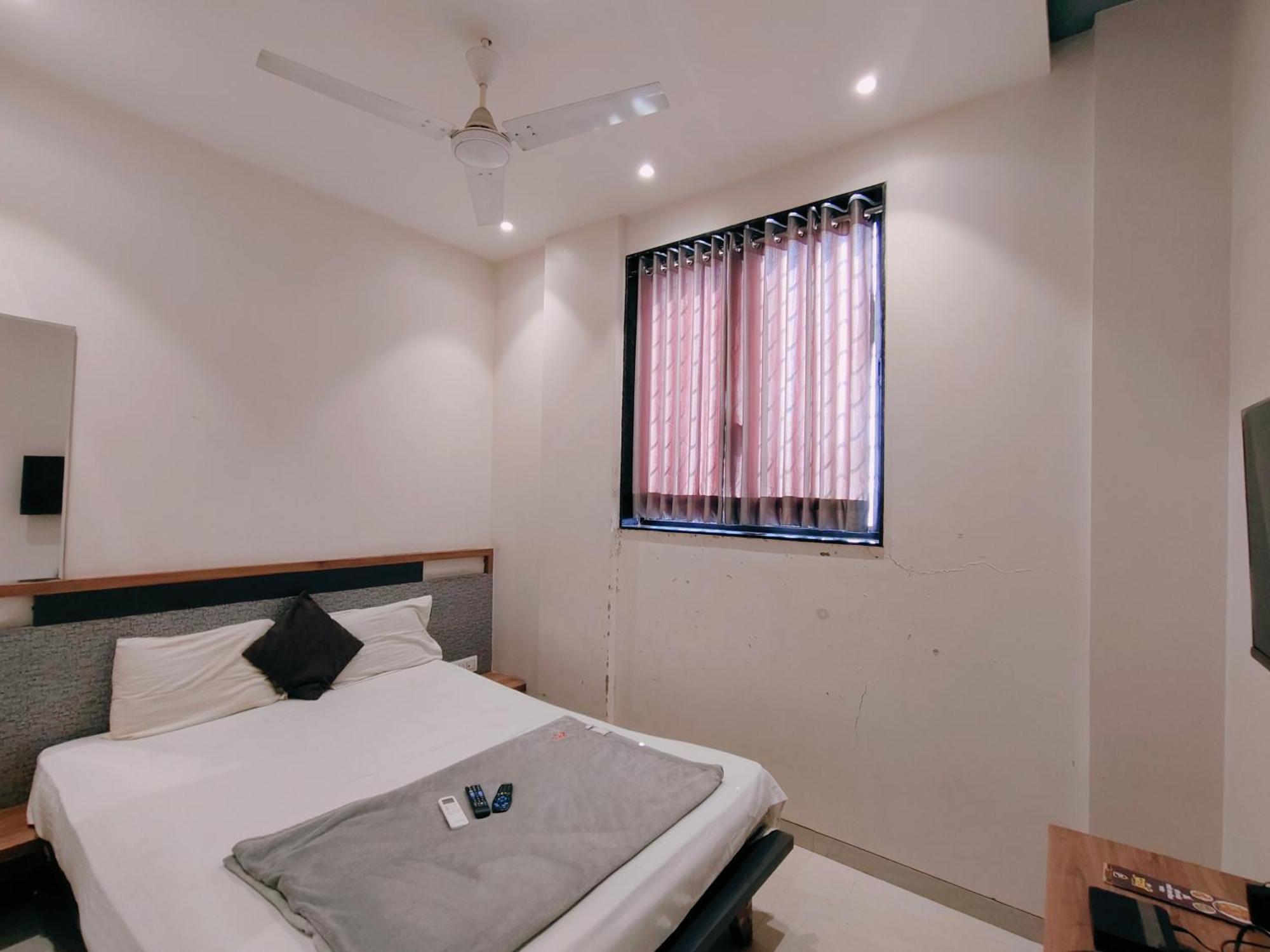Hotel Pragati Inn Ahmednagar Exterior foto